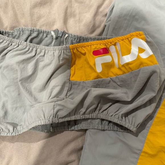 FILA + UO Barnet Wind Pant | CUSTOM MADE SET | BAD BUNNY CONCERT OUTFIT - Picture 9 of 11